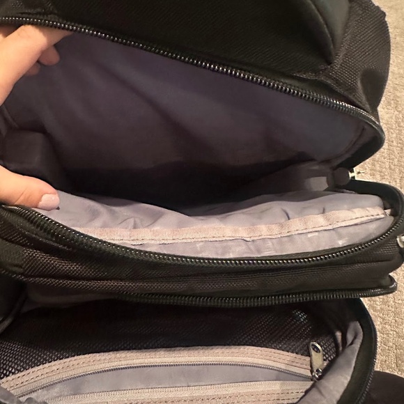 Brenthaven Backpack - Barely Used - Picture 5 of 7